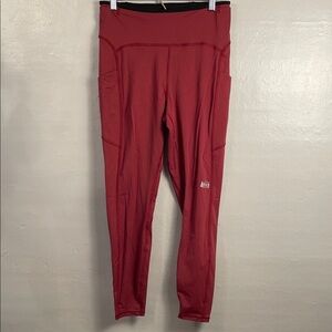 REI coop women’s Red Leggings medium